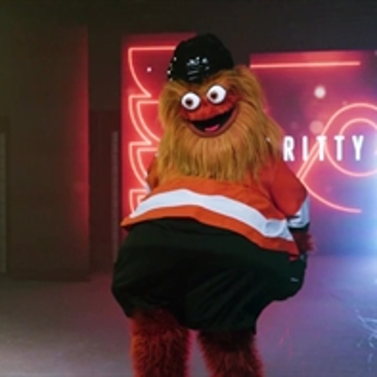 How to the LA Kings feel about Flyers mascot Gritty?
