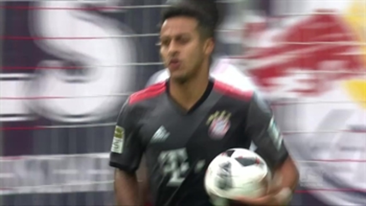 Thiago Alcántara snaps in header for Bayern Munich ' 2016-17 Bundesliga Highlights