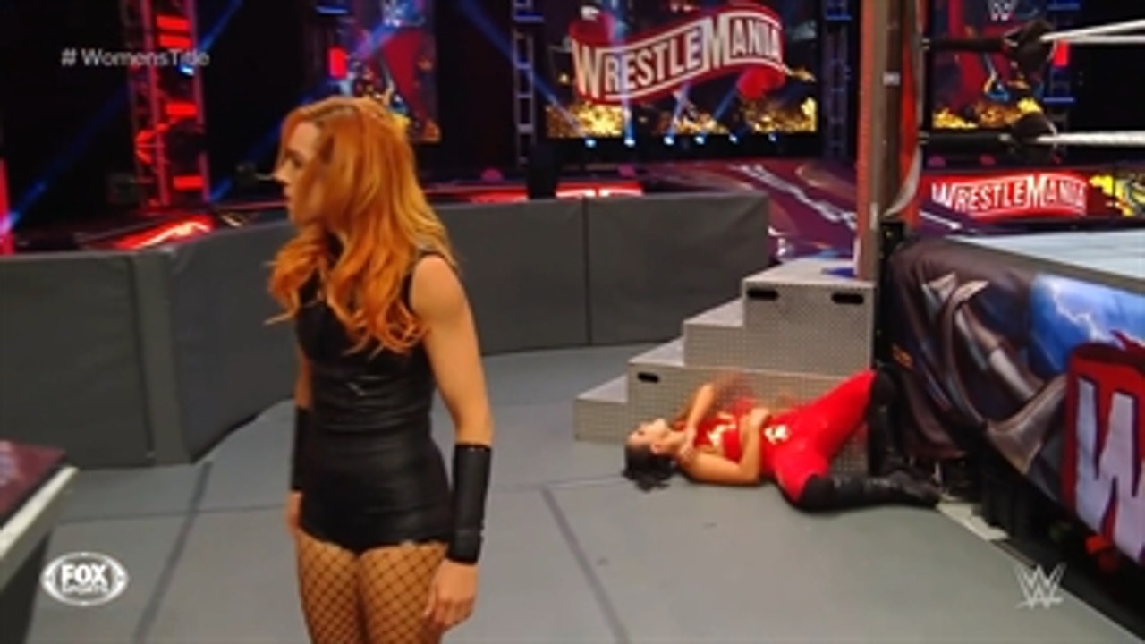 Becky Lynch battles Shayna Baszler at WrestleMania 36