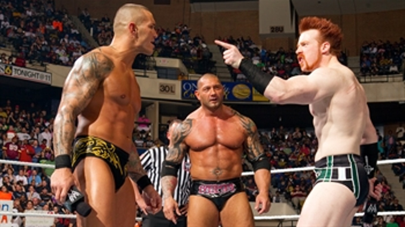 Batista vs. Randy Orton vs. Sheamus - Triple Threat Match: Raw, Apr. 26, 2010 (Full Match)