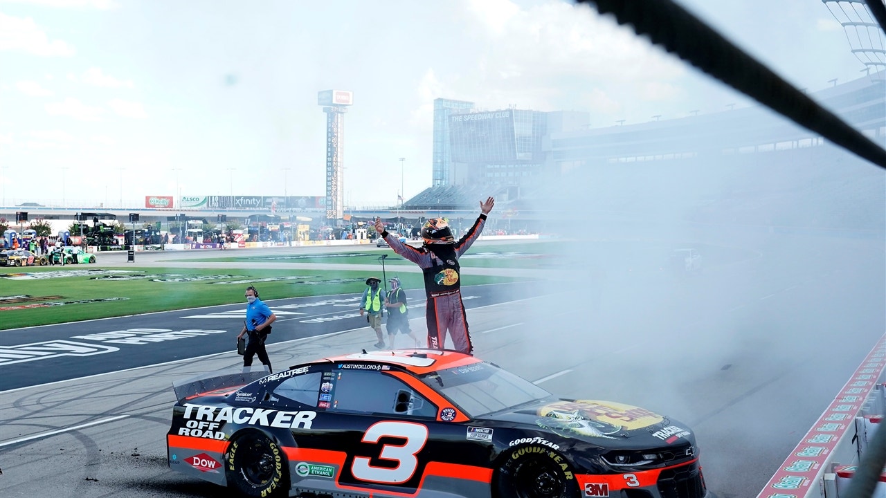 Last Laps: Austin Dillon, Tyler Reddick and Kyle Busch battle for win at Texas Motor Speedway