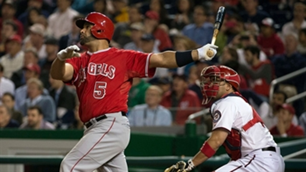 Pujols drenched after hitting 500th home run