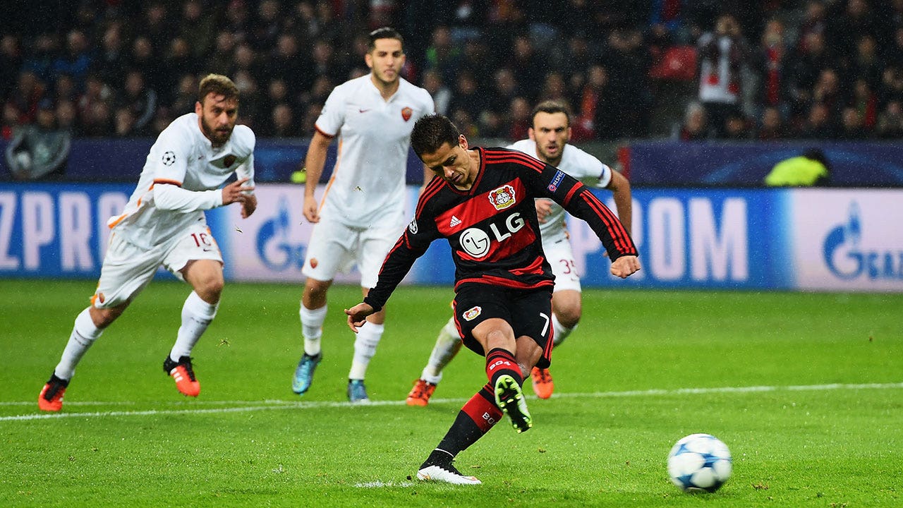Chicharito gives Bayer Leverkusen early lead against Roma ' 2015-16 UEFA Champions League Highlights