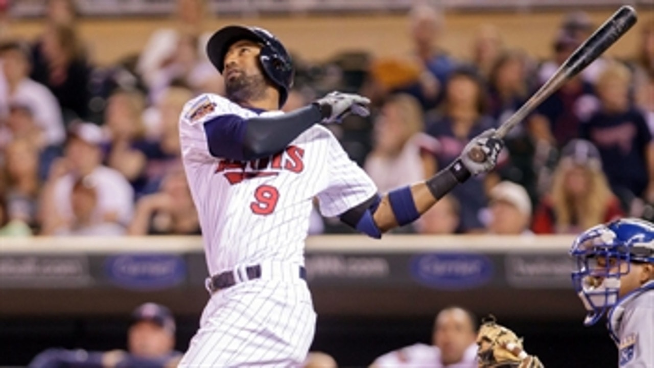Twins' bats come alive in 10-2 win over Royals