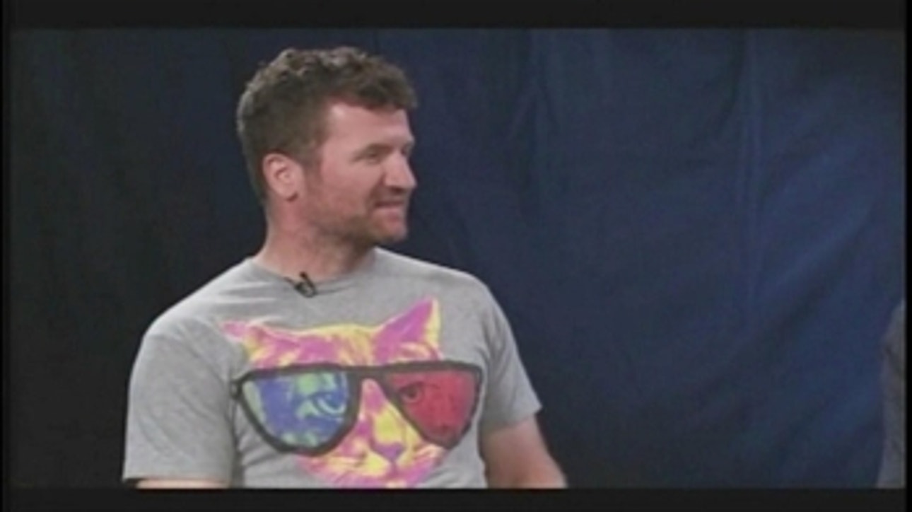 Hartnell wears 3D kitty shirt, talks coming to Columbus