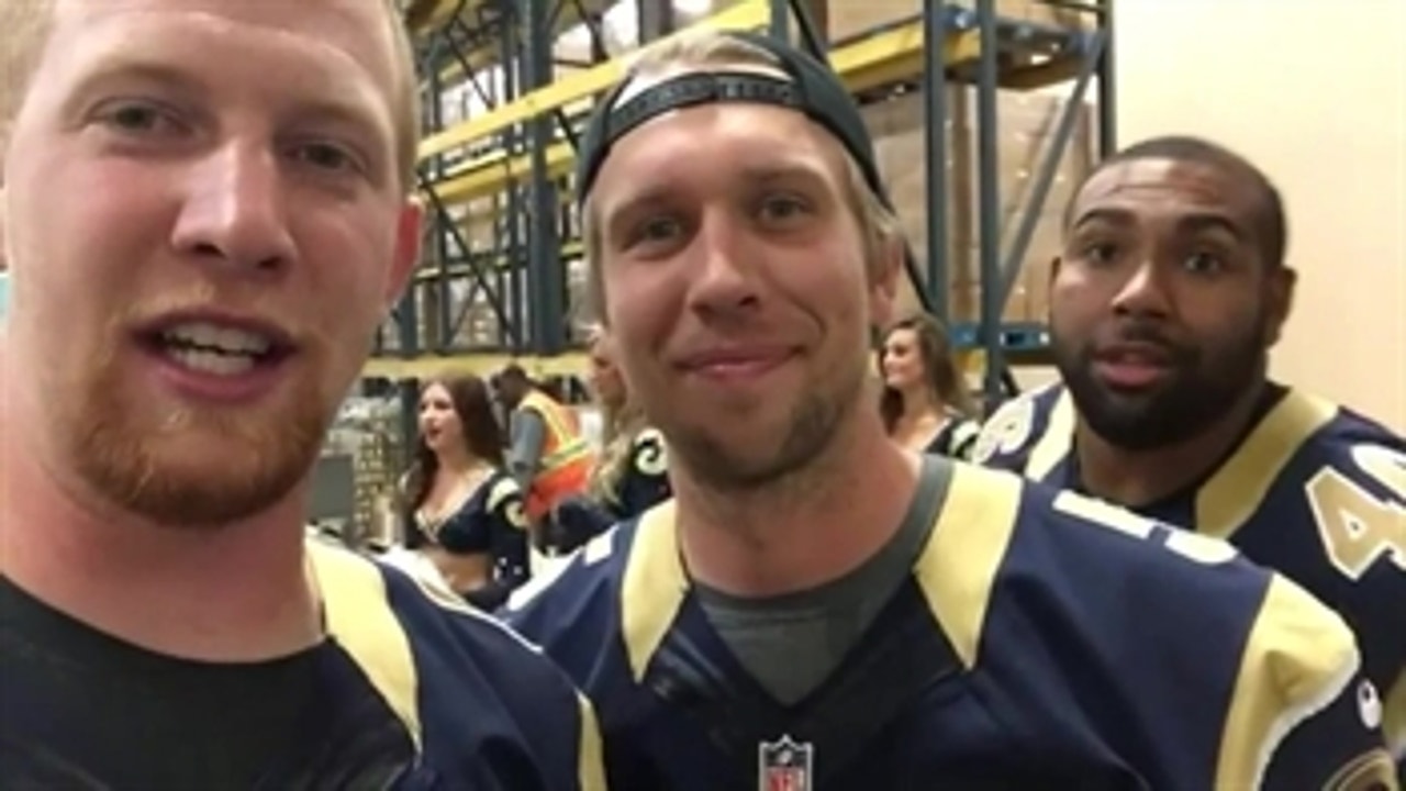 Rams lend a hand at St. Louis Area Foodbank