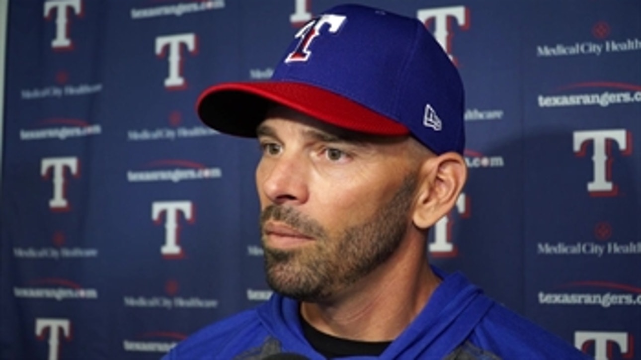 Chris Woodward Challenges Elvis Andrus to Continue to 'Bring it' Everyday