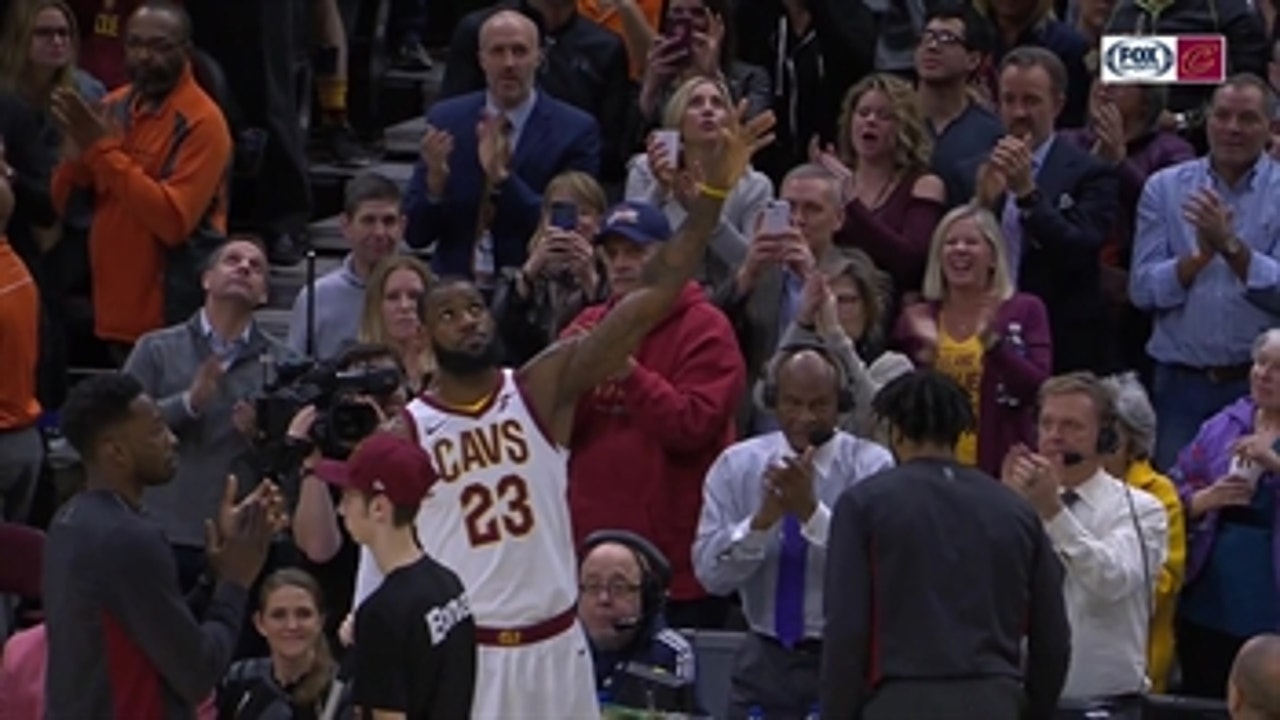 LeBron James gets standing ovation from Cavs fans for 30K milestone