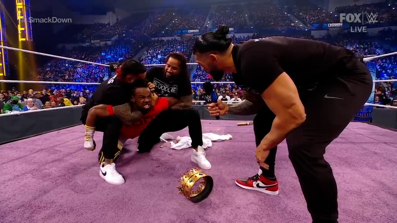 Roman Reigns destroys King Woods' crown on SmackDown