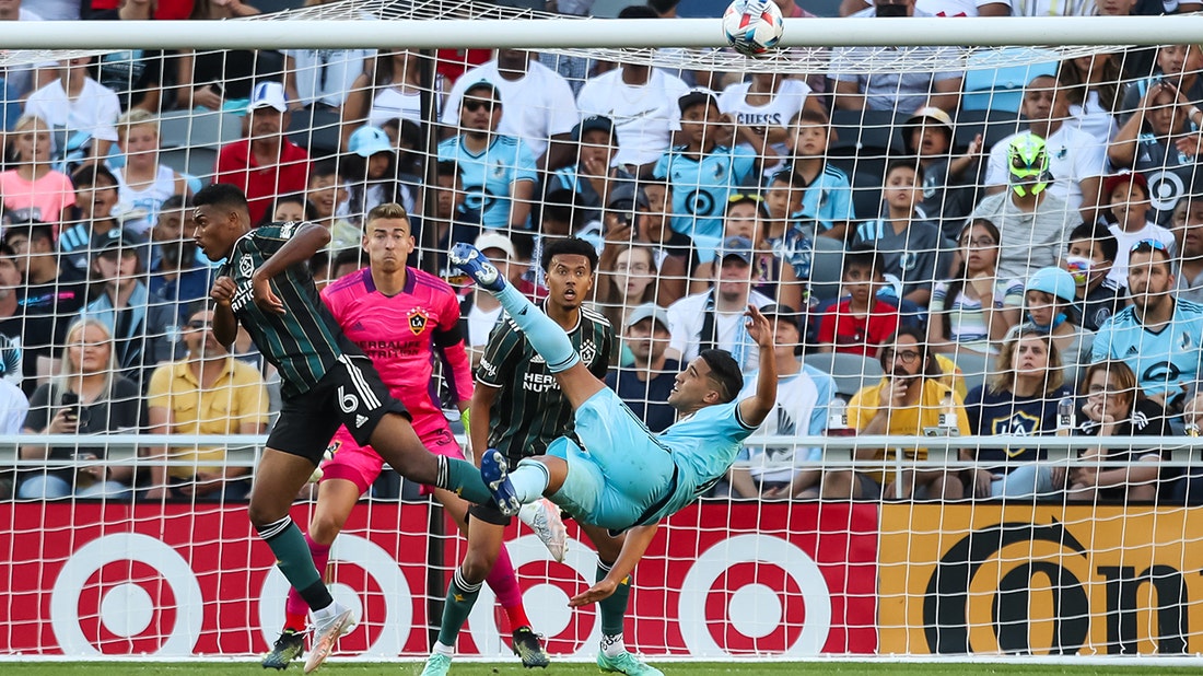 Jonathan Klinsmann's seven saves help Galaxy defeat Minnesota United, 1-0, sit atop Western Conference table