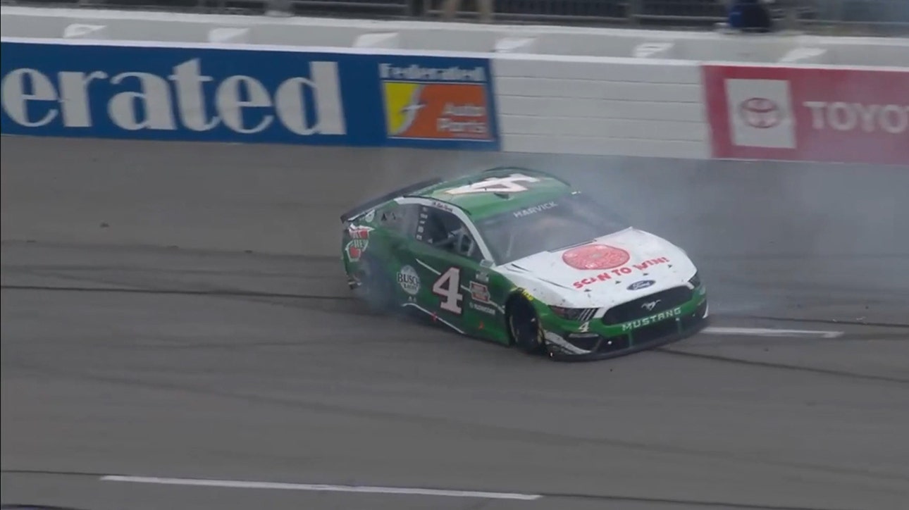 Kevin Harvick hits the wall HARD after losing a tire at Richmond