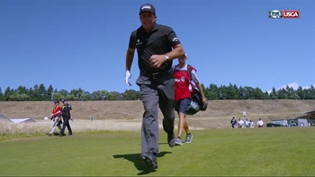 Mickelson chases R/C camera