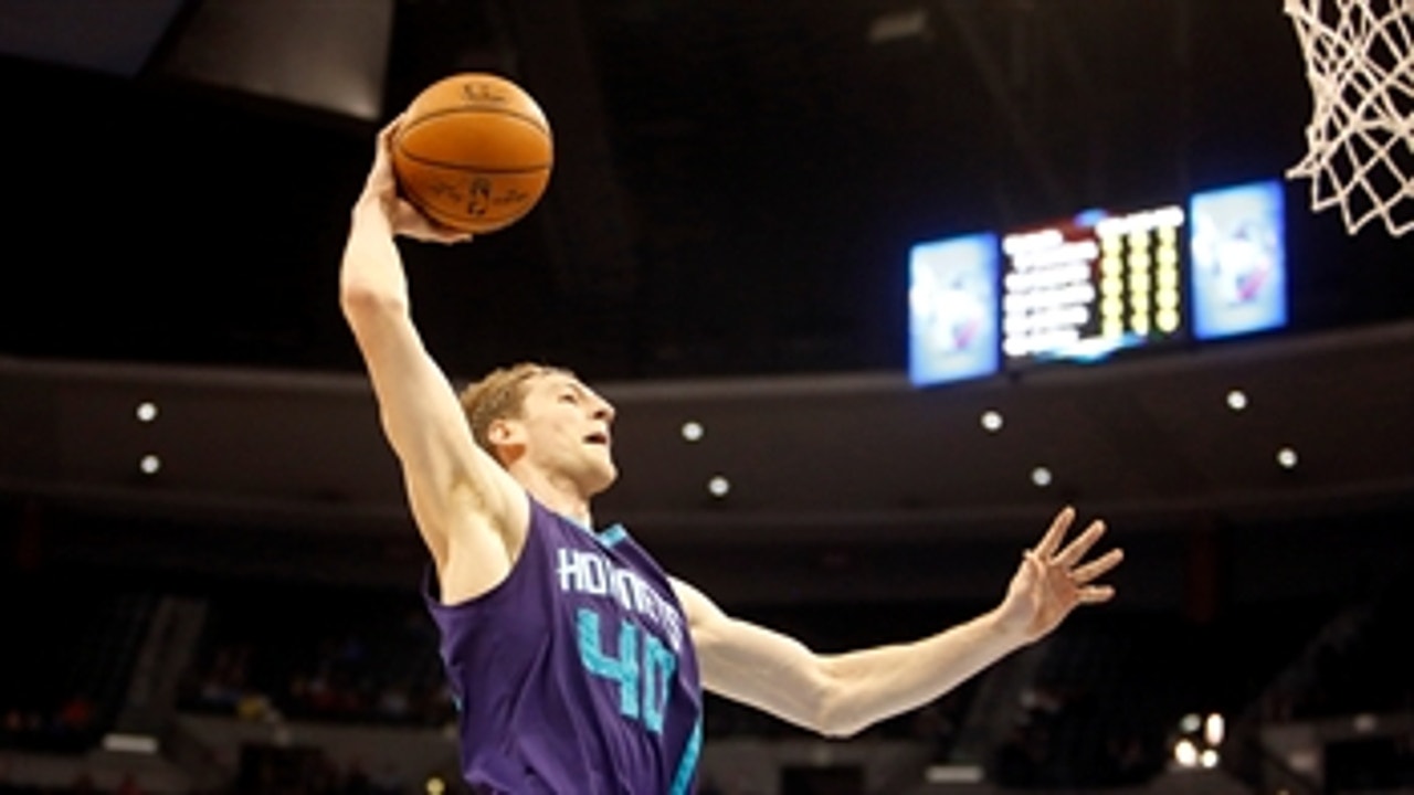 Sounding Off: Hornets lock up core with Zeller's four-year extension