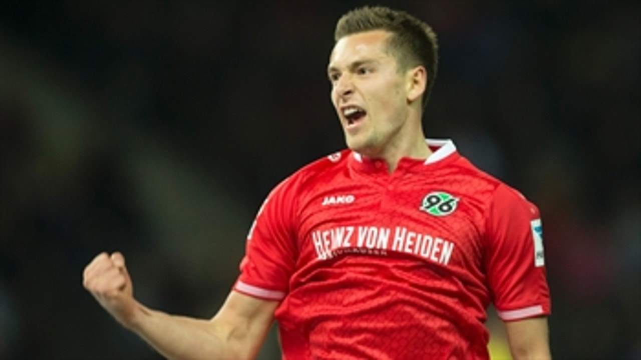 Sobiech finishes terrific team play to equalize for Hannover ' 2015-16 Bundesliga Highlights