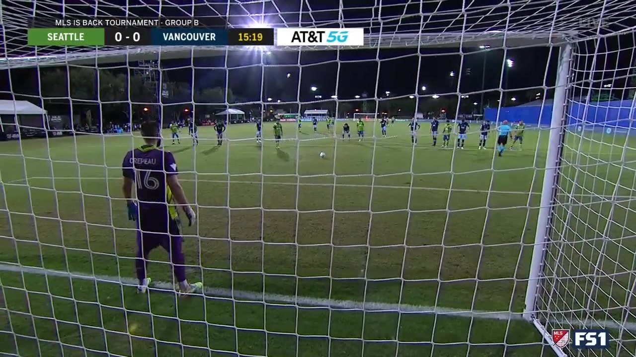 Nicolas Lodeiro slots home a penalty to put Seattle up 1-0 against Vancouver