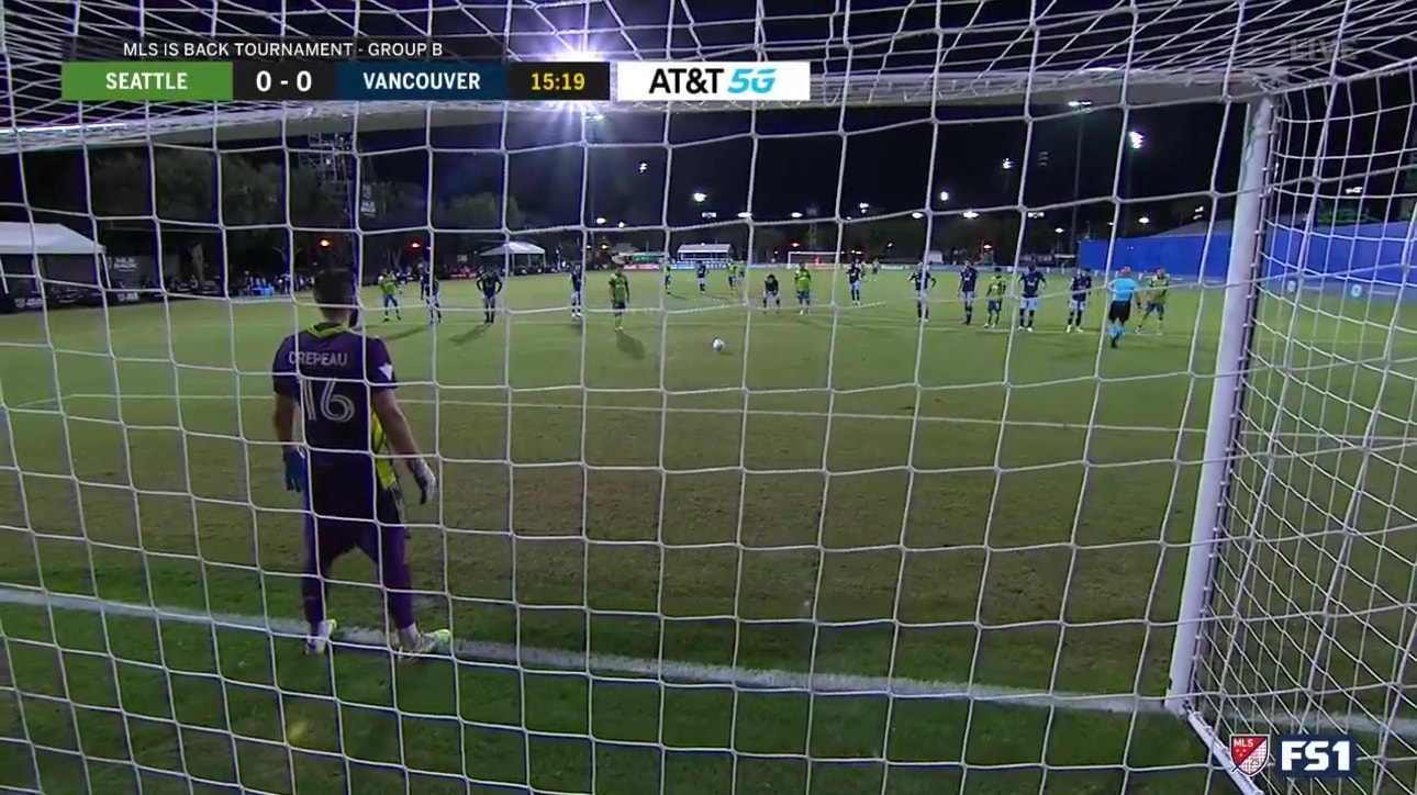 Nicolas Lodeiro slots home a penalty to put Seattle up 1-0 against Vancouver