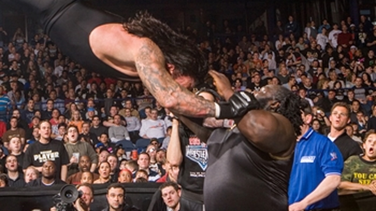 Undertaker vs. Mark Henry - Casket Match: WrestleMania 22 (Full Match)