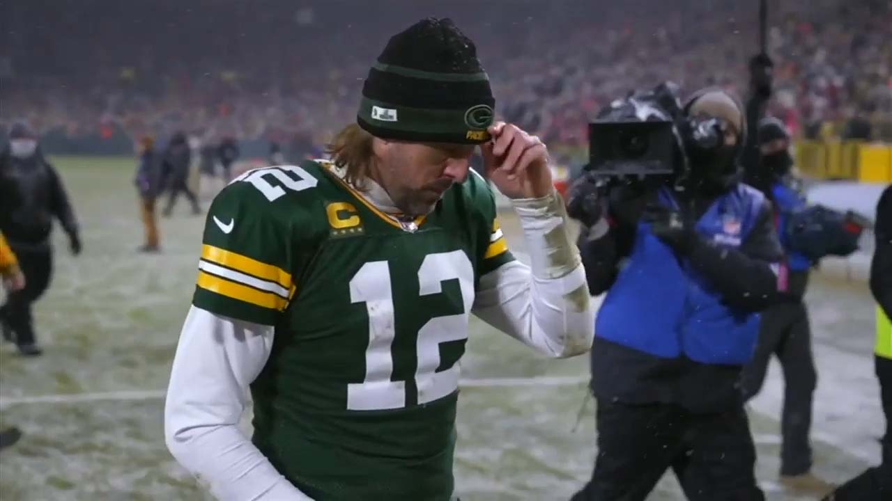 Aaron Rodgers walks off the field after the Packers' shocking loss to 49ers
