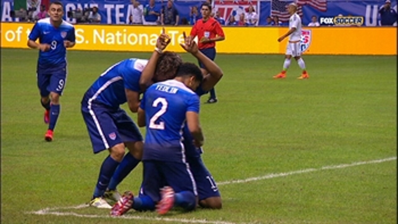 Agudelo doubles USMNT lead vs Mexico