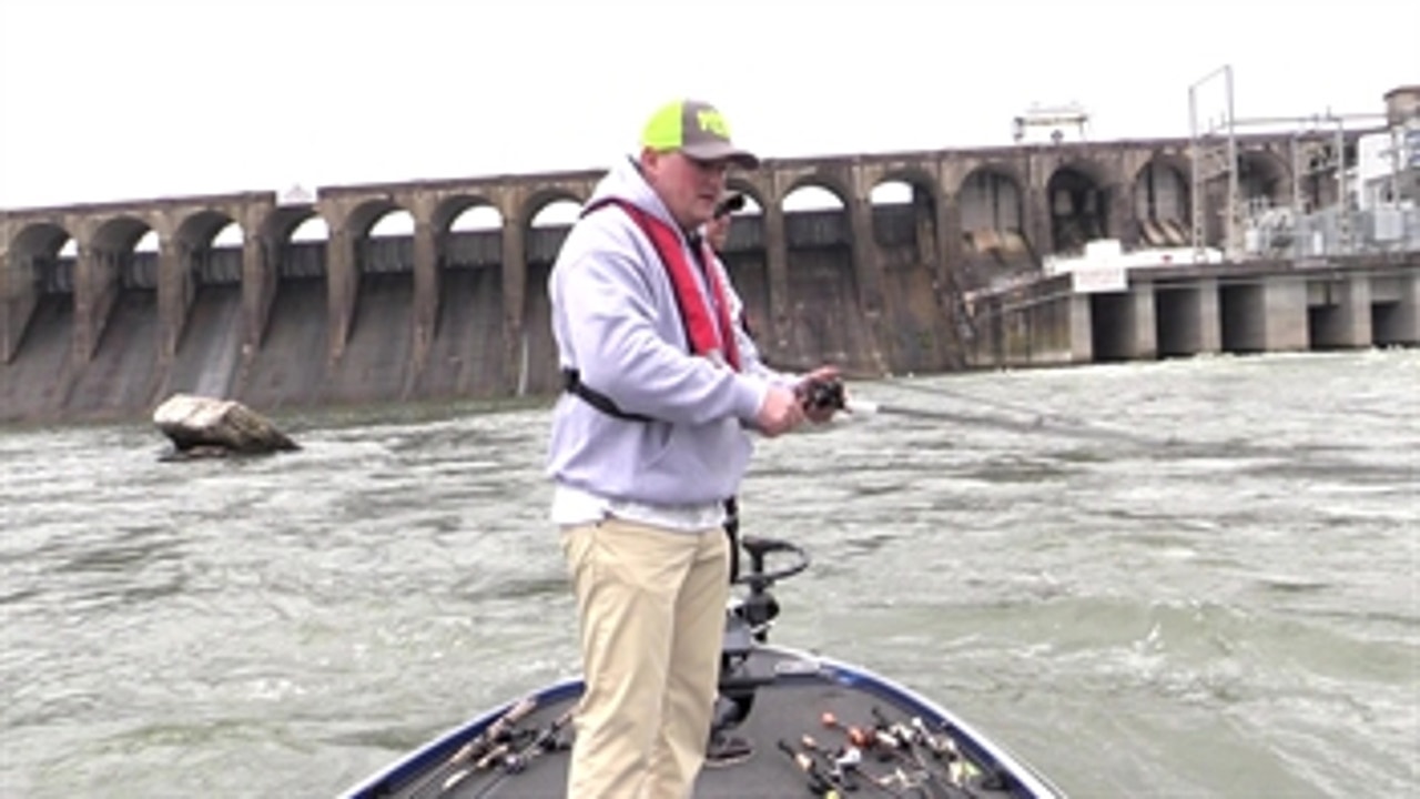 Tennessee River ' Fishing For Striped Bass - Part 3 ' FOX Sports Outdoors Southwest