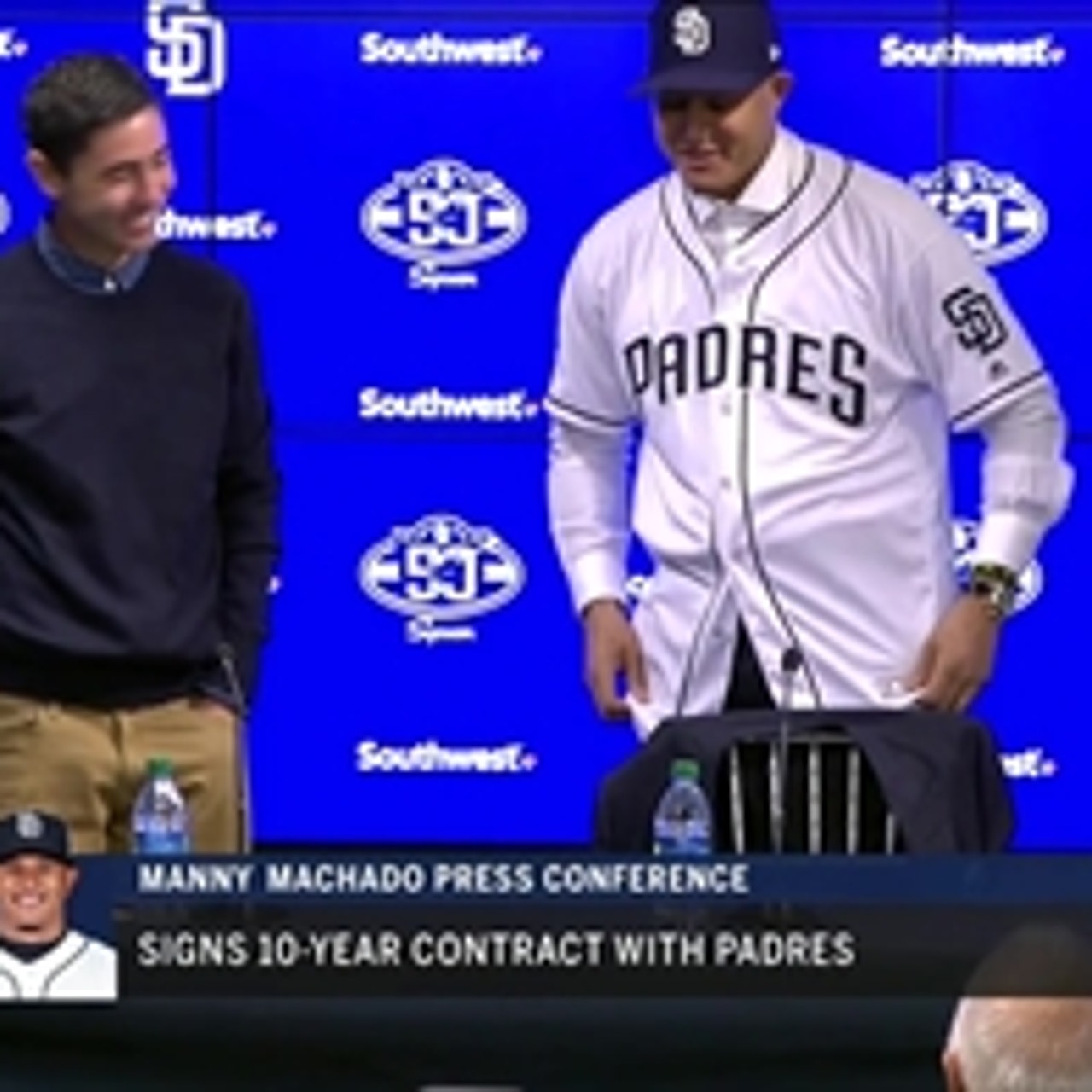 Manny Machado puts the Padres jersey on for first time!