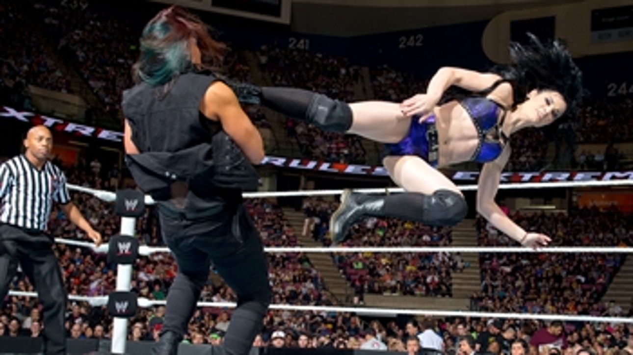 Paige vs. Tamina - Divas Title Match: WWE Extreme Rules 2014 (Full Match)