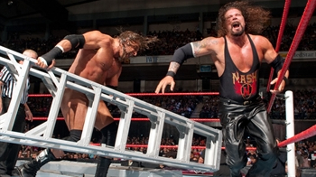 Triple H vs. Kevin Nash – Sledgehammer Ladder Match: WWE TLC 2011 (Full Match)