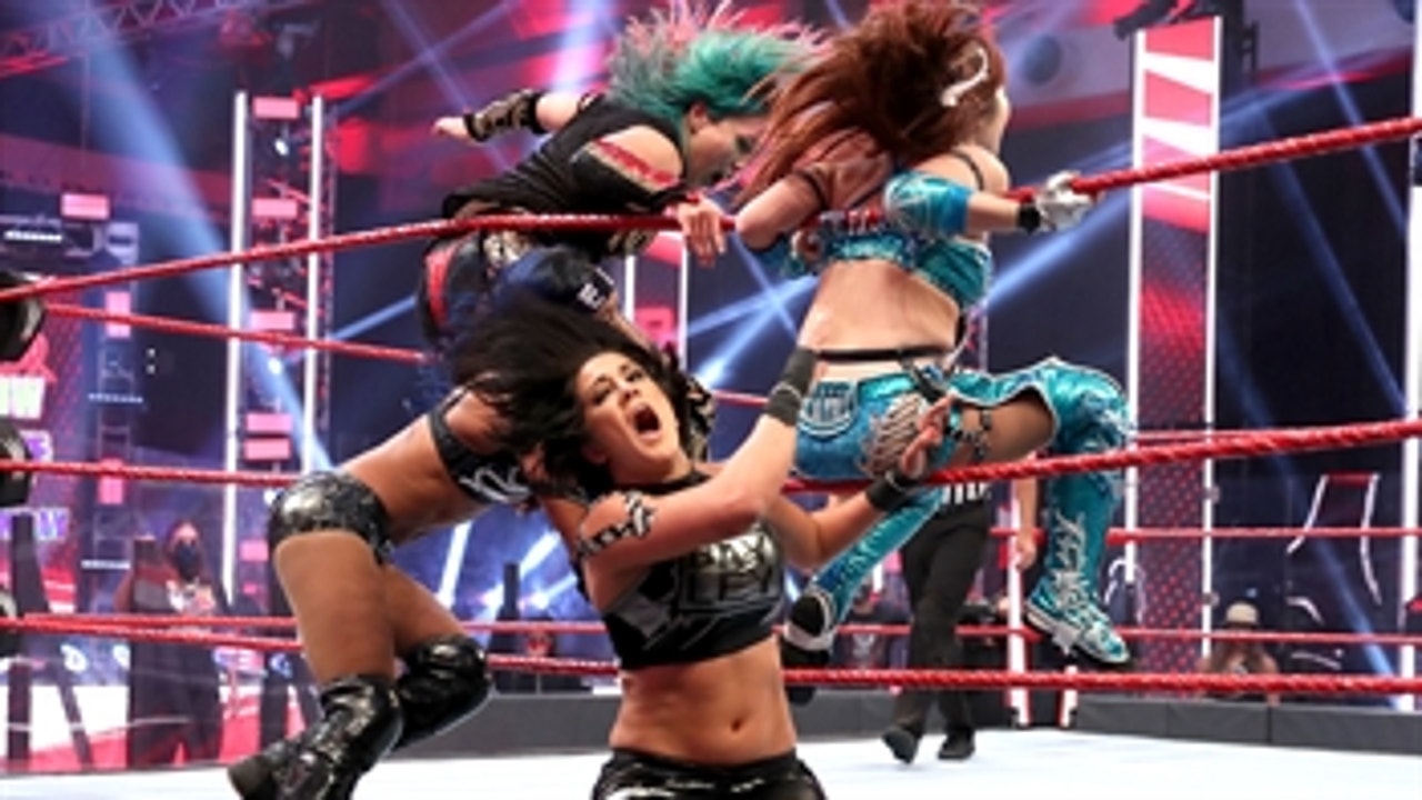 Sasha Banks & Bayley vs. The Kabuki Warriors - WWE Women's Tag Team Championship Match