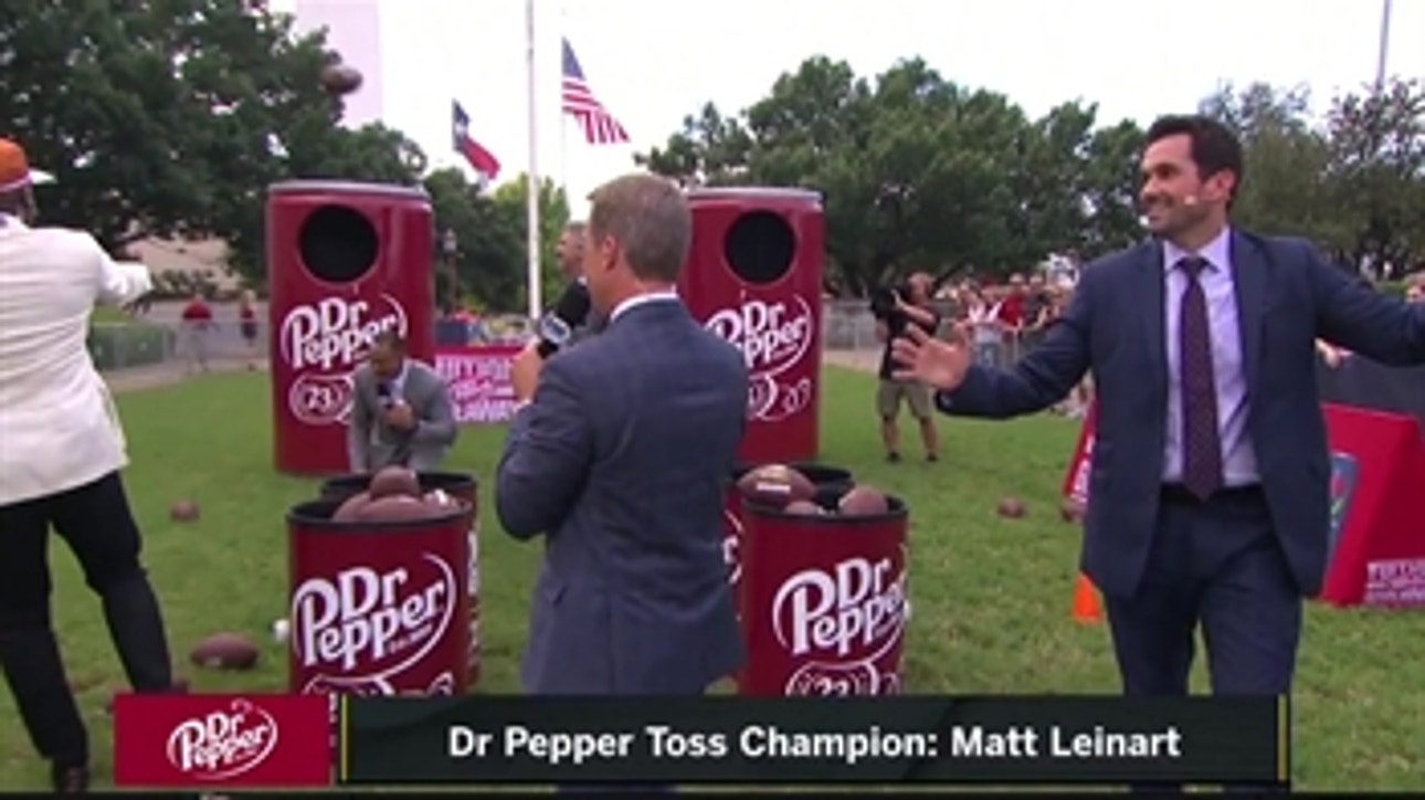 Matt Leinart gets his revenge on Vince Young in the Dr Pepper Tuition Giveaway challenge