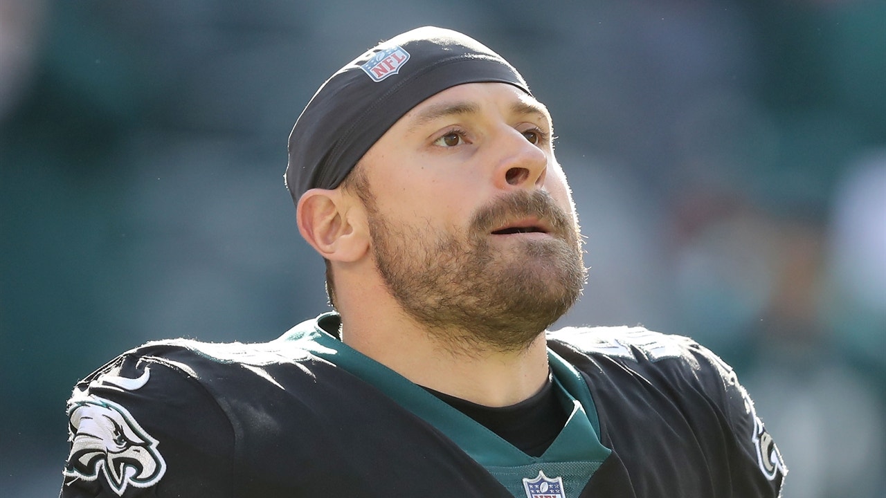 Chris Long decides which Super Bowl win he enjoyed more between Patriots Eagles