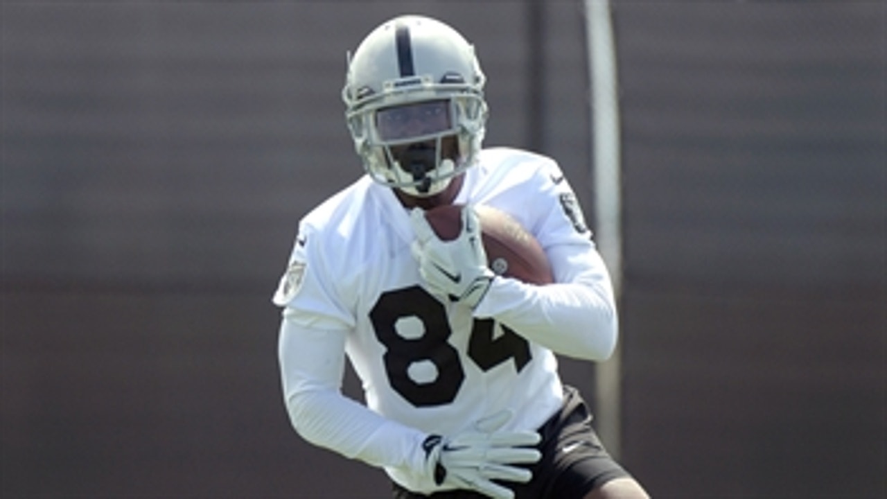 Greg Jennings sympathizes with Antonio Brown over helmet issue: 'I had to go through this'