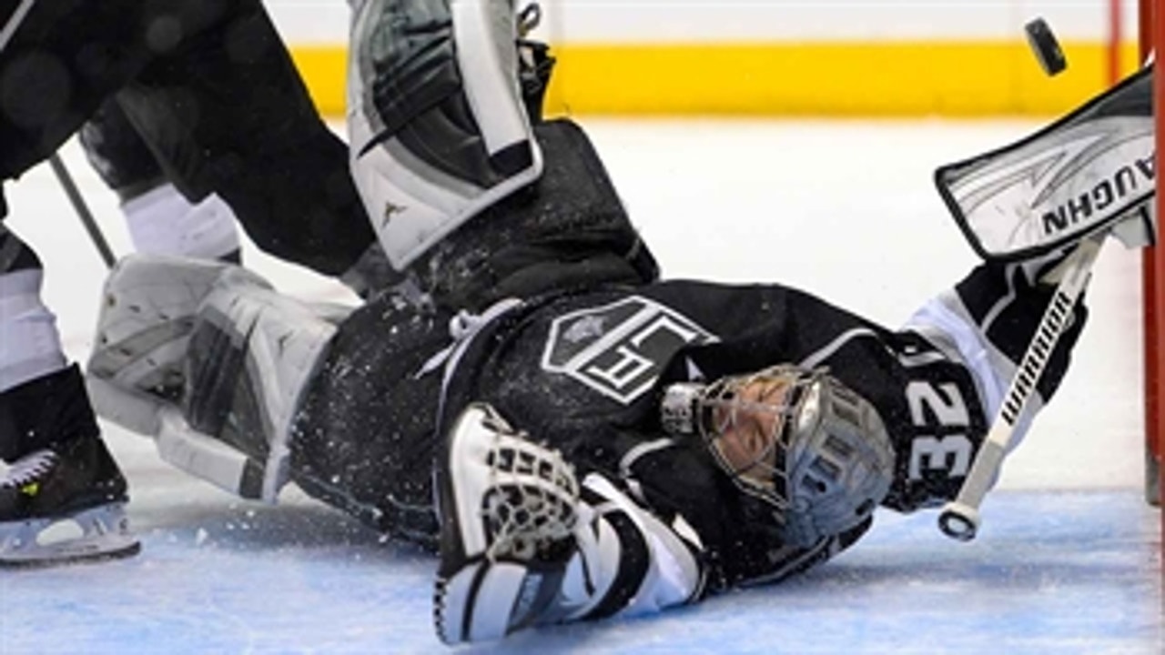 Kings can't overcome Red Wings' late surge