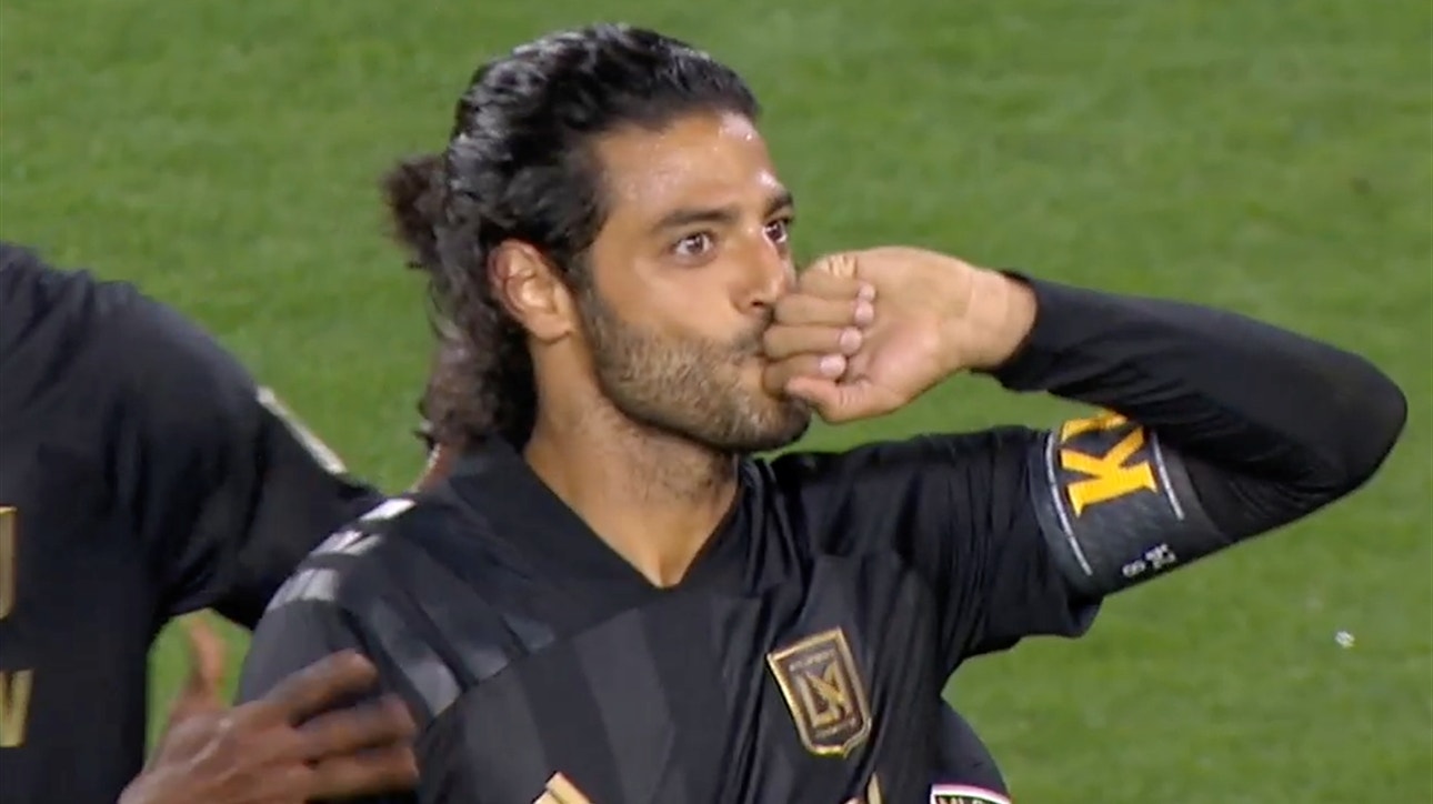 Carlos Vela scores 50th MLS goal as LAFC knots it up 1-1 vs. Philadelphia Union