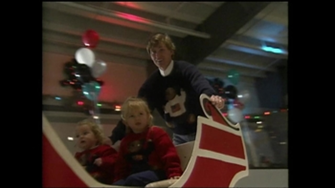 TBT: Wayne Gretzky, Luc Robitaille at LA Kings' 1991 Holiday Party