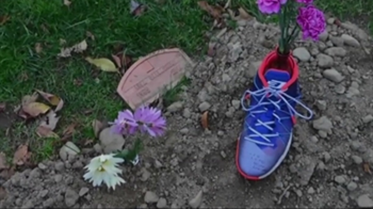 Chris Paul gives boy pair of shoes, pays tribute to late mother