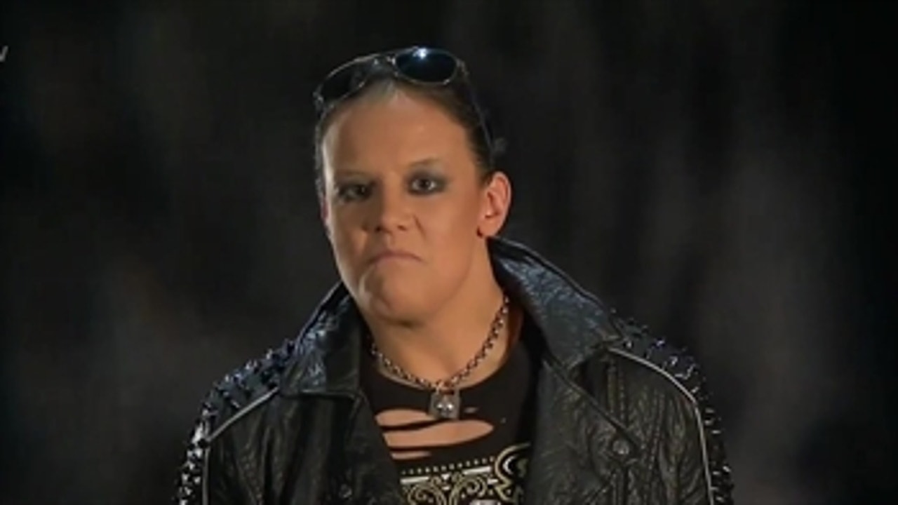 Shayna Baszler threatens to “tear the living (expletive)” out of Becky Lynch