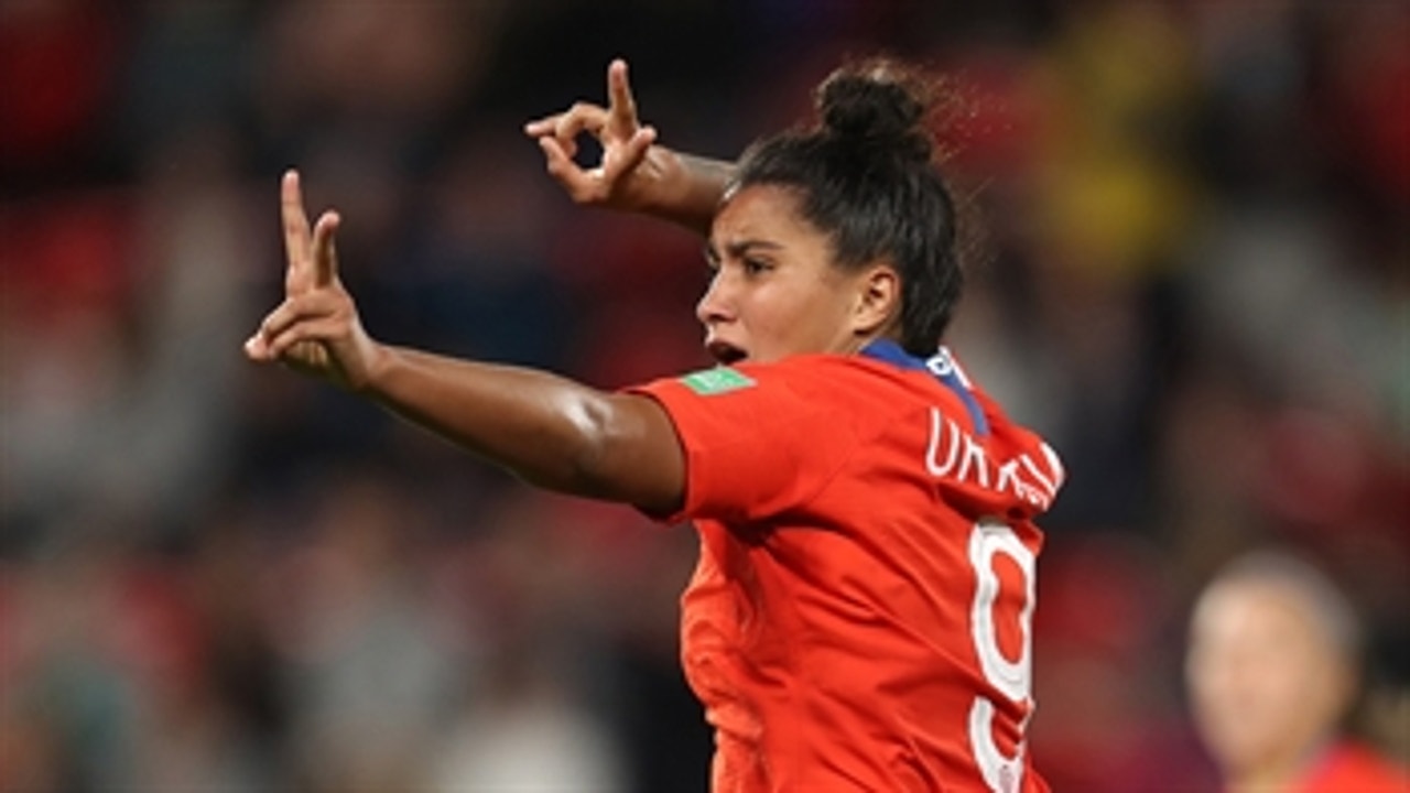 Chile double their lead vs. Thailand after keeper's odd angle | 2019 FIFA Women's World Cup™