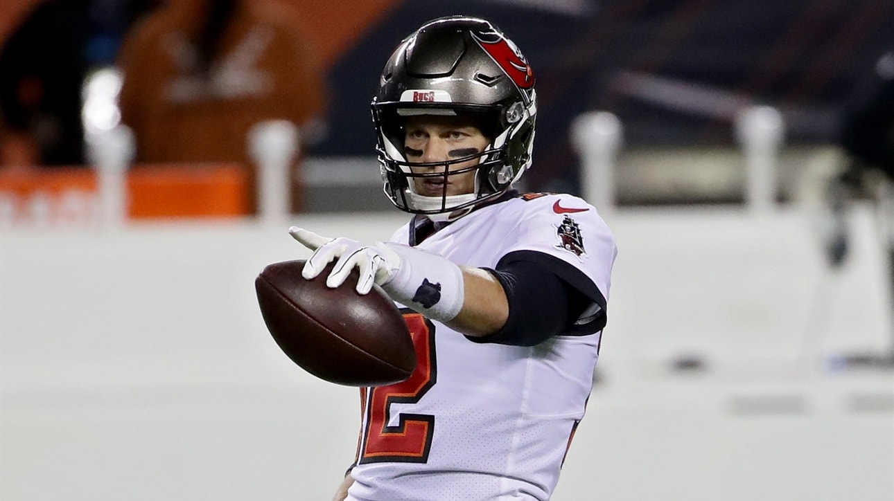 Clay Travis expects Tom Brady & Bucs to end Aaron Rodgers' winning streak | FOX BET LIVE