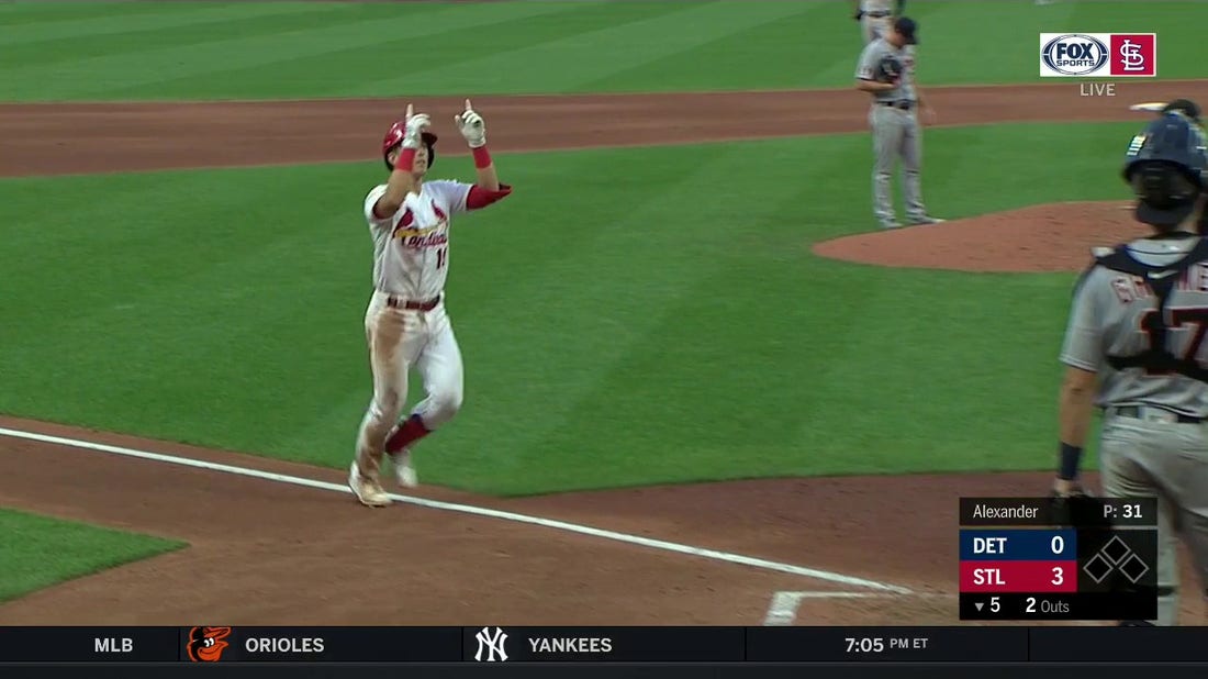 Korea's Tommy Edman crushes a two-out, 2 RBI single to center field  extending the lead 5-0