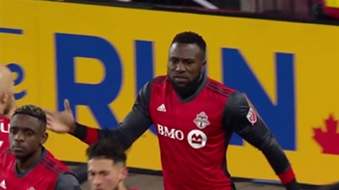 Jozy Altidore goal puts Toronto FC in front vs. Columbus Crew | 2017 MLS Playoff Highlights