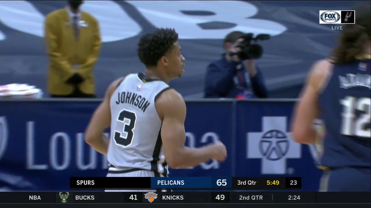 HIGHLIGHTS: Keldon Johnson Hits a Three in the 3rd Quarter