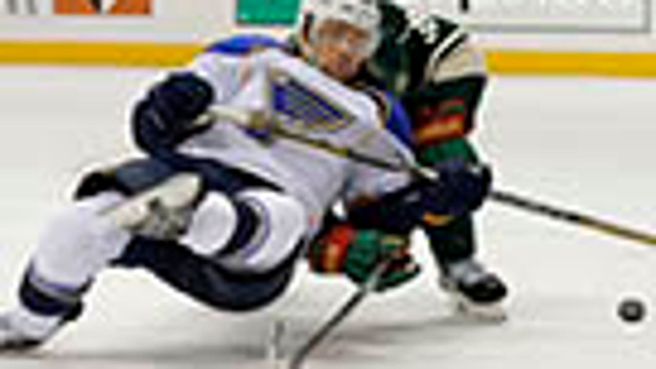Oshie leads Blues past Wild
