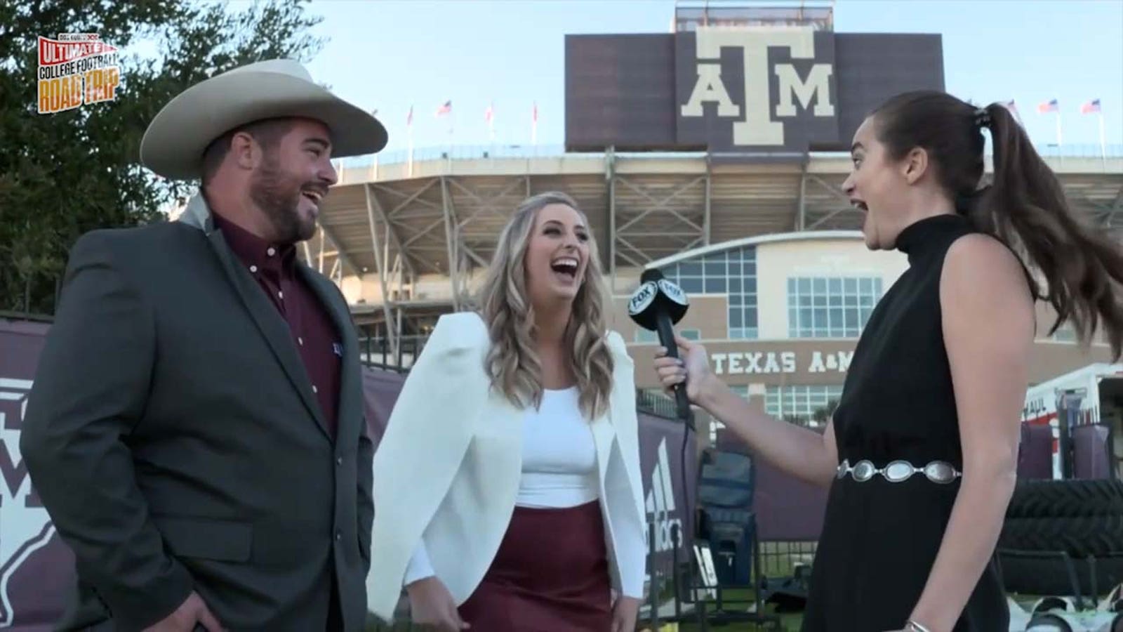 Charlotte Wilder prepares to officiate a Texas A&M superfan's wedding — Ultimate College Football Road Trip