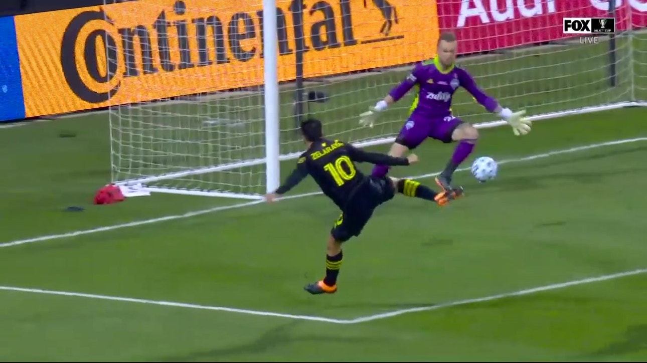 Lucas Zelarayán puts Columbus Crew up 1-0 on Seattle Sounders in the MLS Cup