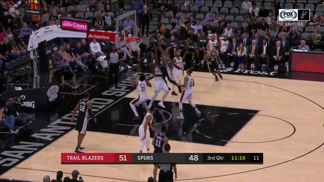 WATCH: Rudy Gay Stretches over a Defender for a Layup | Spurs ENCORE