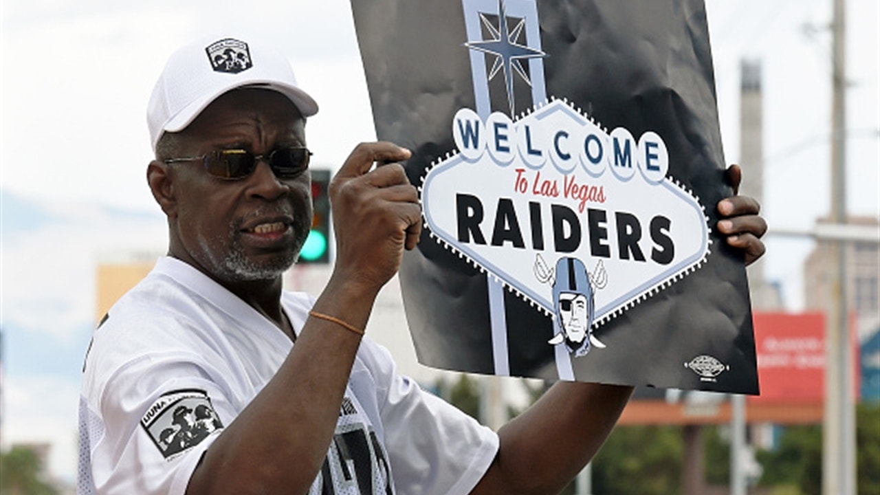 Warriors' Draymond Green encourages Raiders fans to boycott remaining Oakland games