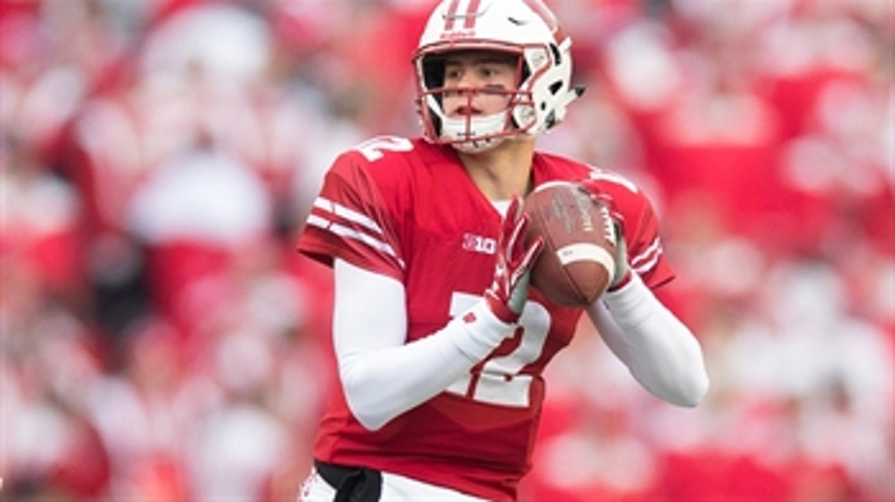 Alex Hornibrook threads the needle to A.J. Taylor for the 24-yard touchdown, Badgers lead Wolverines 14-10