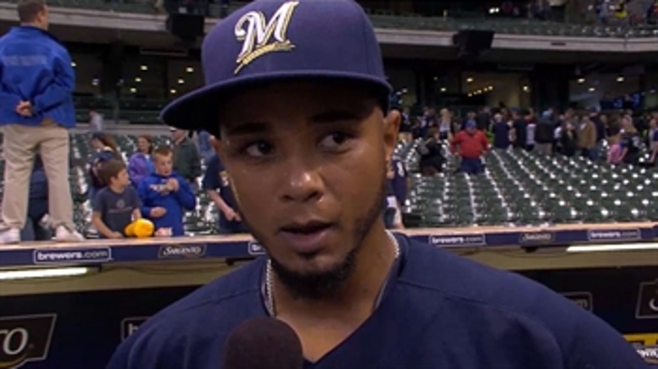 Brewers fend off Padres