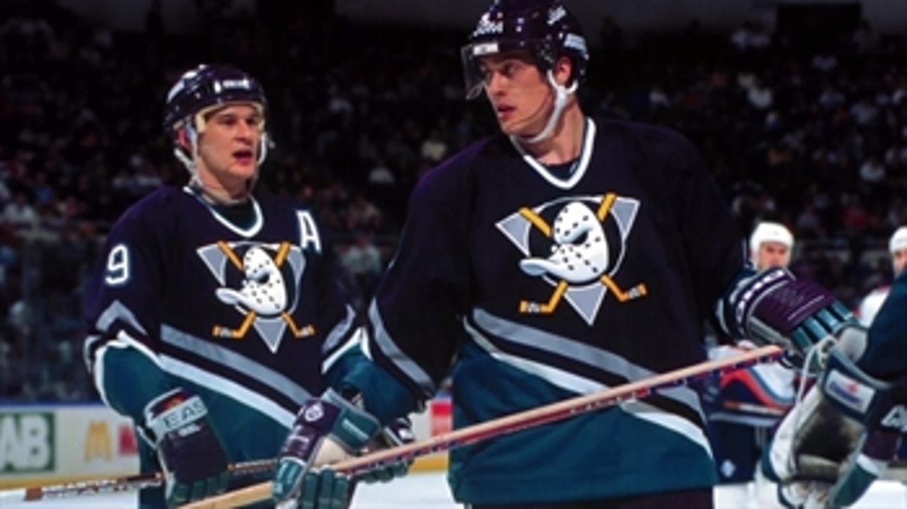 XTRA Point: Ducks legends Selanne, Kariya enshrined in Hockey HOF