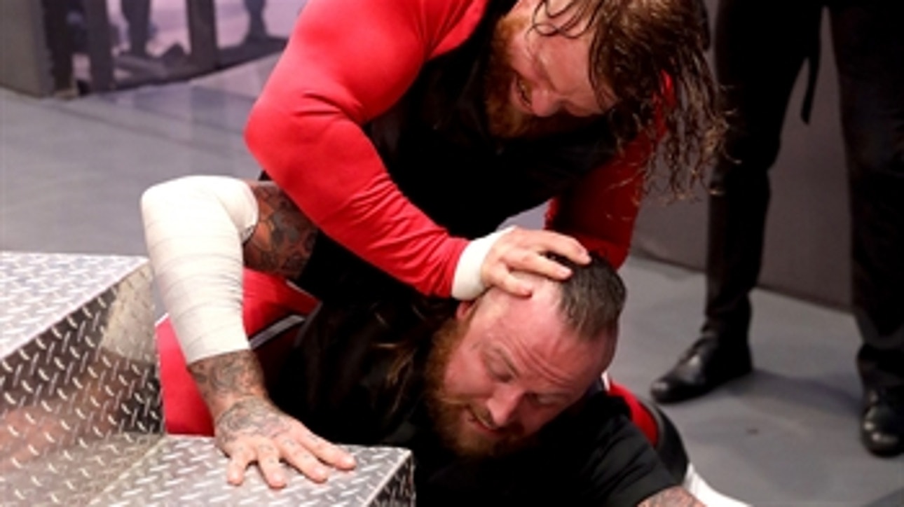 Murphy attacks Aleister Black's eye: Raw, July 27, 2020